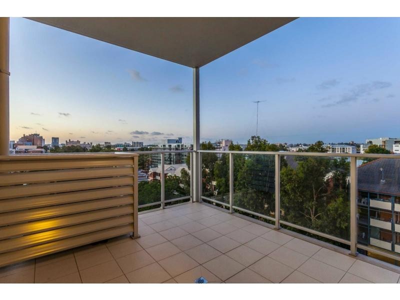 43/35 Wellington Street, East Perth WA 6004