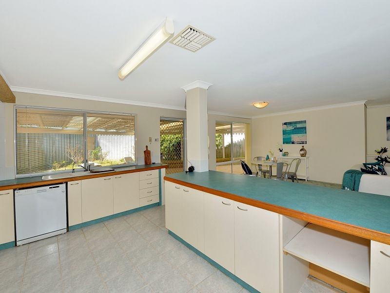 2 Brighton Place, Greenfields WA 6210