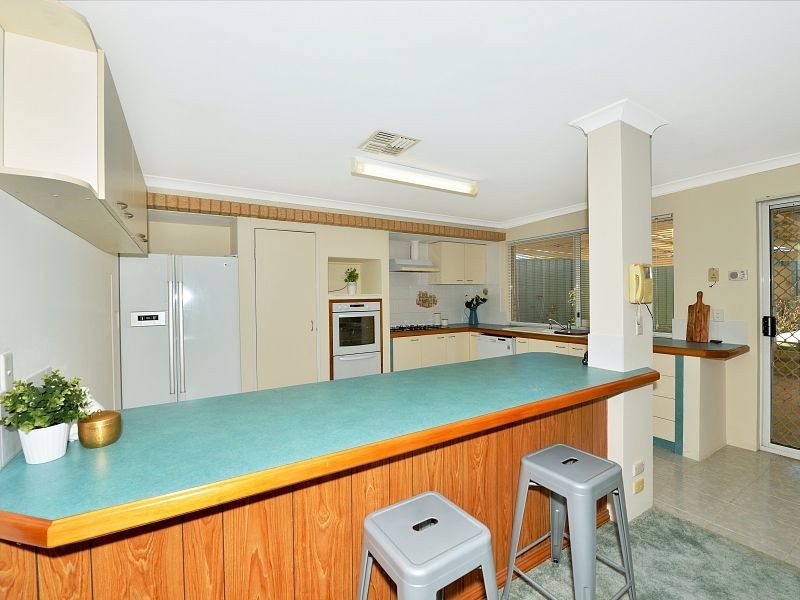 2 Brighton Place, Greenfields WA 6210