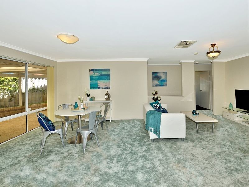 2 Brighton Place, Greenfields WA 6210