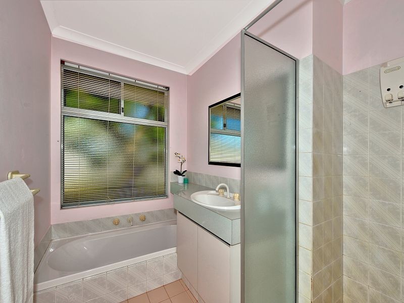 2 Brighton Place, Greenfields WA 6210