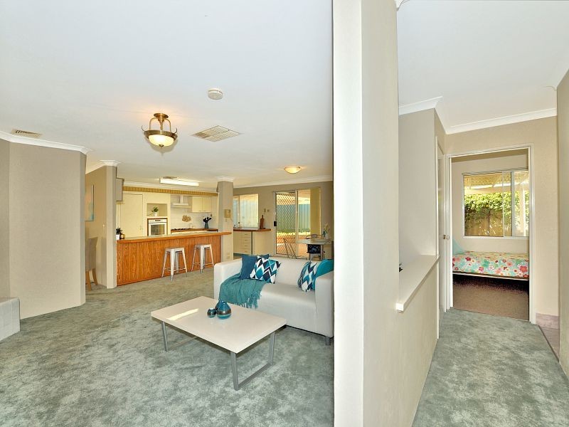 2 Brighton Place, Greenfields WA 6210