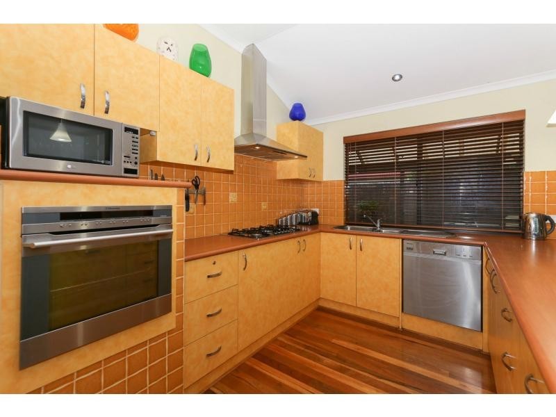 23 Stonewall Circuit, Landsdale WA 6065