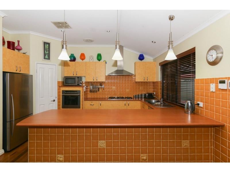 23 Stonewall Circuit, Landsdale WA 6065