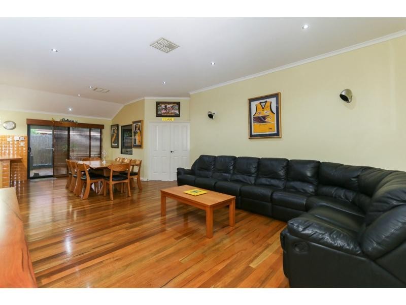 23 Stonewall Circuit, Landsdale WA 6065