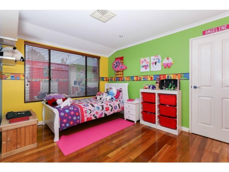 23 Stonewall Circuit, Landsdale WA 6065