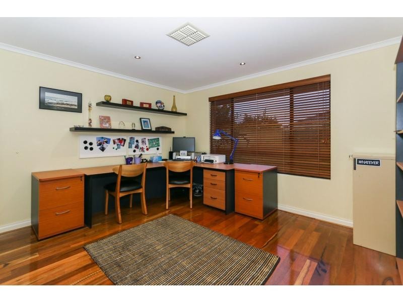 23 Stonewall Circuit, Landsdale WA 6065