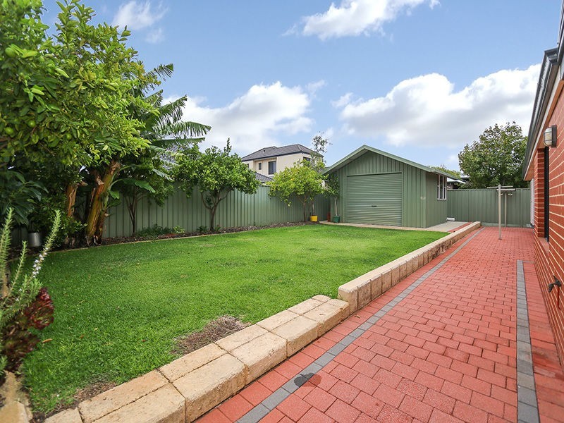 23 Stonewall Circuit, Landsdale WA 6065