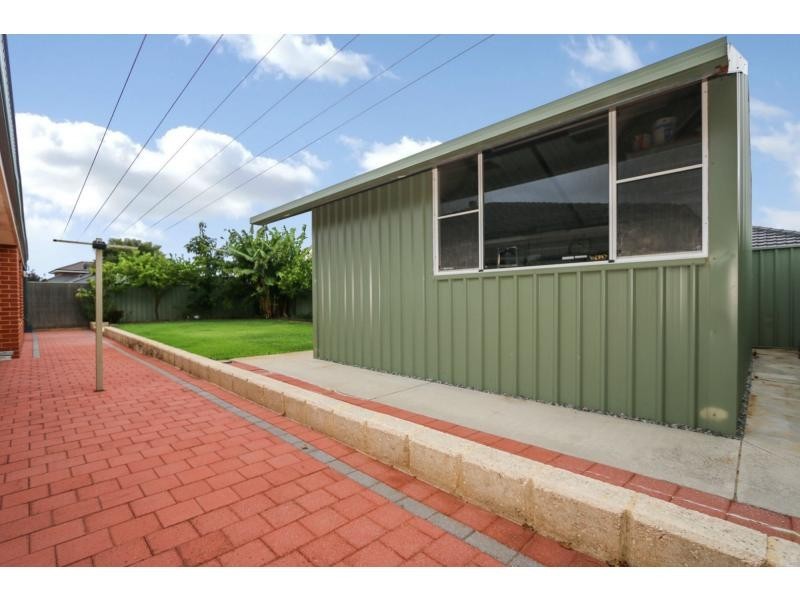 23 Stonewall Circuit, Landsdale WA 6065