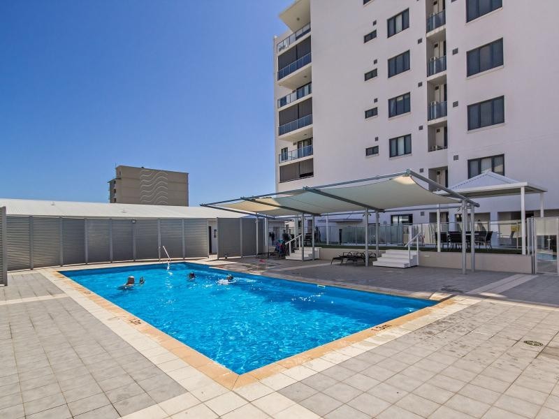 2/17 Rockingham Beach Road, Rockingham WA 6168