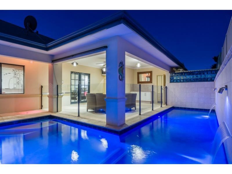 84 Russell Road, Madeley WA 6065