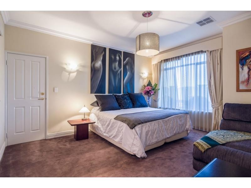 84 Russell Road, Madeley WA 6065