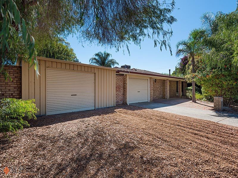 2 Plumridge Way, South Lake WA 6164