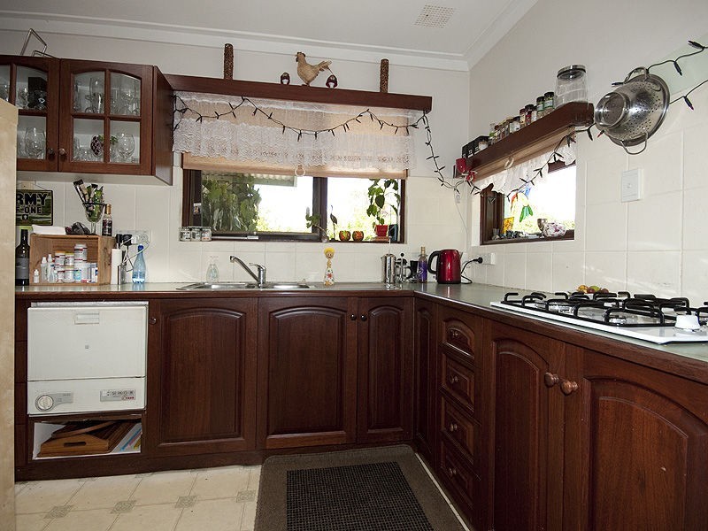 43 Heath Road, Kalamunda WA 6076