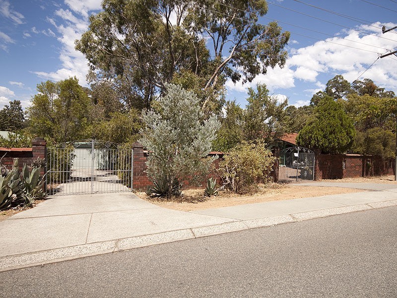 43 Heath Road, Kalamunda WA 6076