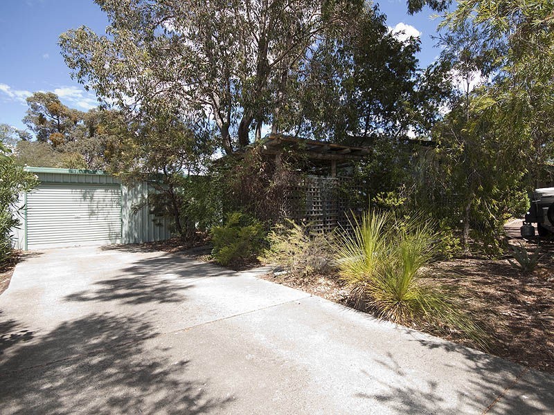43 Heath Road, Kalamunda WA 6076