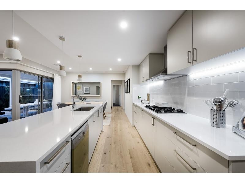 27 Radiant Glade, Eglinton WA 6034