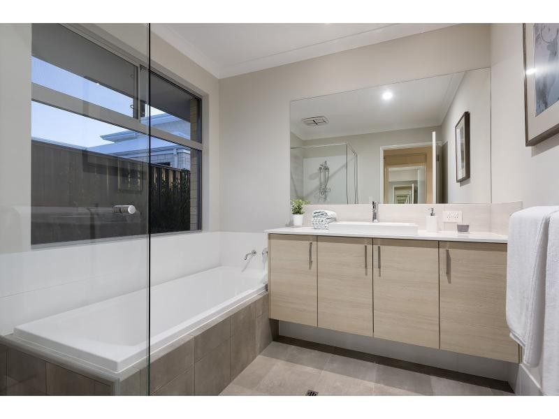 27 Radiant Glade, Eglinton WA 6034