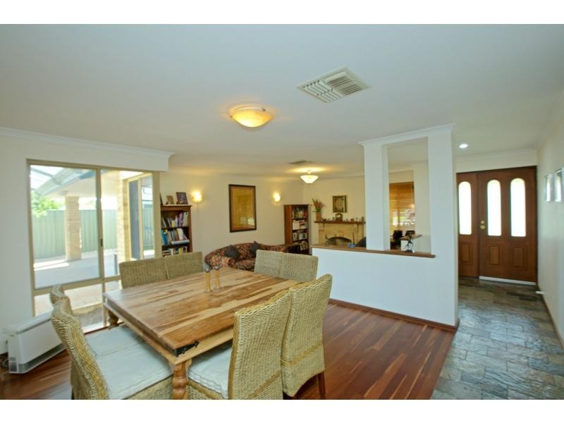 15 Inlet Grove, Mullaloo WA 6027