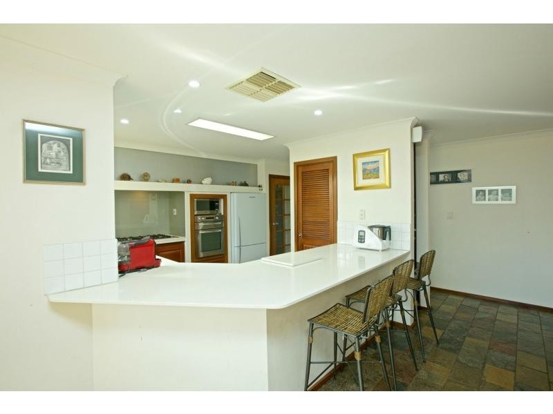 15 Inlet Grove, Mullaloo WA 6027