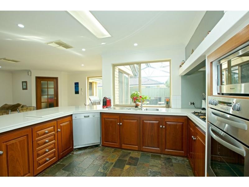 15 Inlet Grove, Mullaloo WA 6027