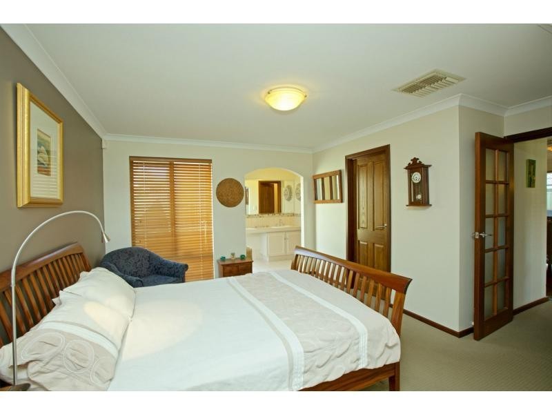 15 Inlet Grove, Mullaloo WA 6027