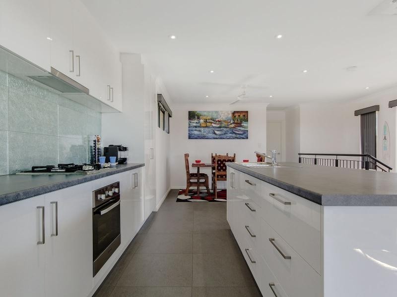 9/2 Long Beach Rise, Port Kennedy WA 6172