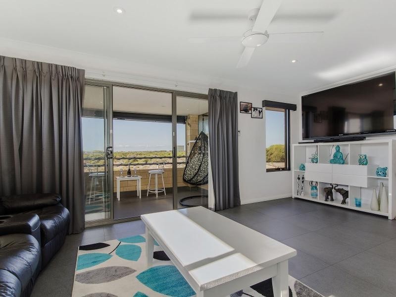 9/2 Long Beach Rise, Port Kennedy WA 6172