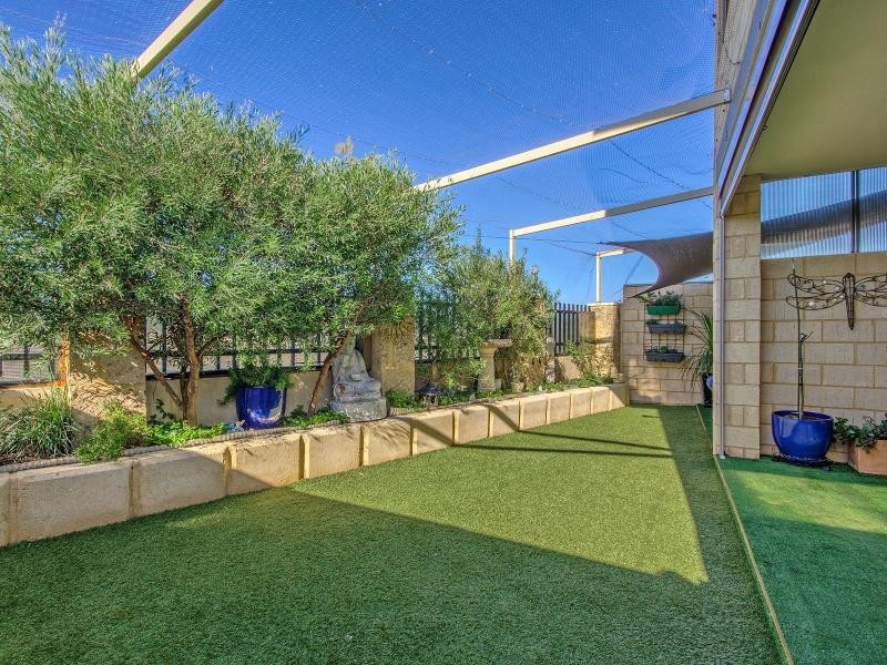 9/2 Long Beach Rise, Port Kennedy WA 6172