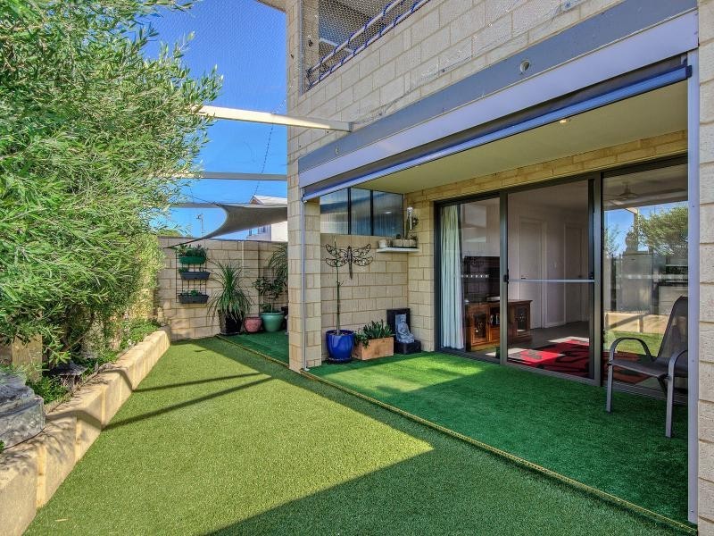 9/2 Long Beach Rise, Port Kennedy WA 6172