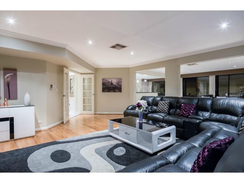 5 Chisholm Link, Madeley WA 6065