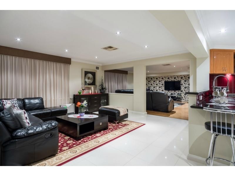 5 Chisholm Link, Madeley WA 6065