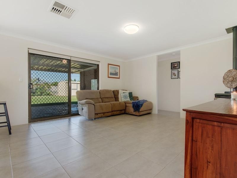 37 Hennessy Way, Rockingham WA 6168