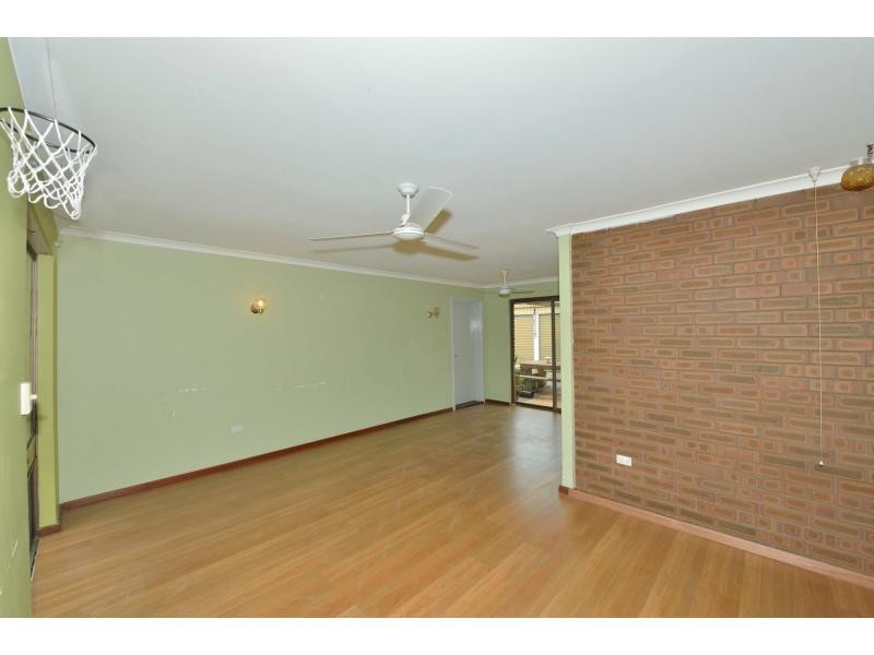 86 Leighton Road, Halls Head WA 6210