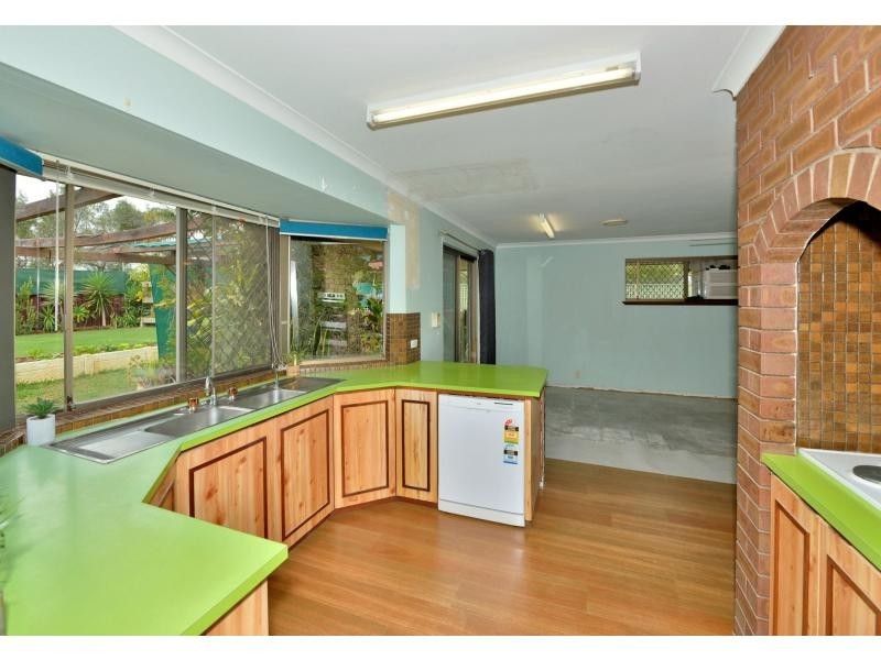 86 Leighton Road, Halls Head WA 6210