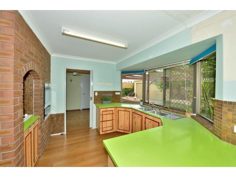 86 Leighton Road, Halls Head WA 6210