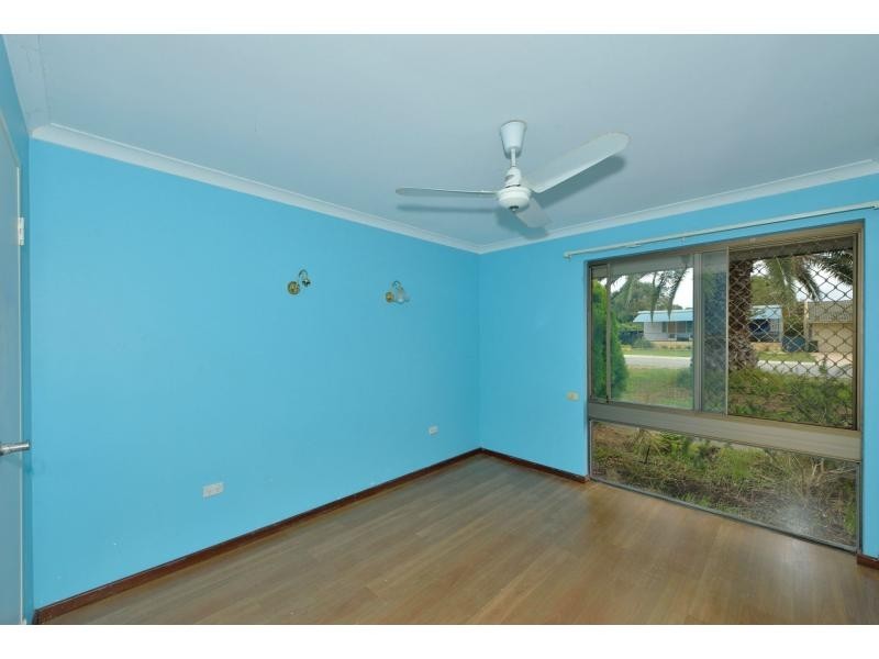 86 Leighton Road, Halls Head WA 6210