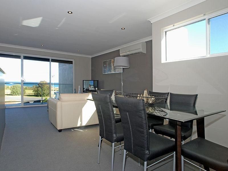 2/189 Rockingham Beach Road, Rockingham WA 6168