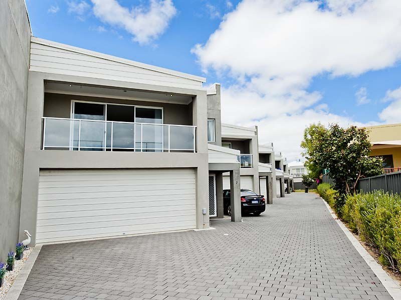 2/189 Rockingham Beach Road, Rockingham WA 6168