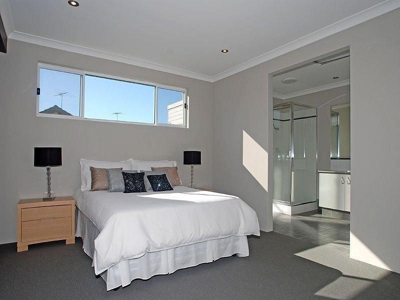 2/189 Rockingham Beach Road, Rockingham WA 6168