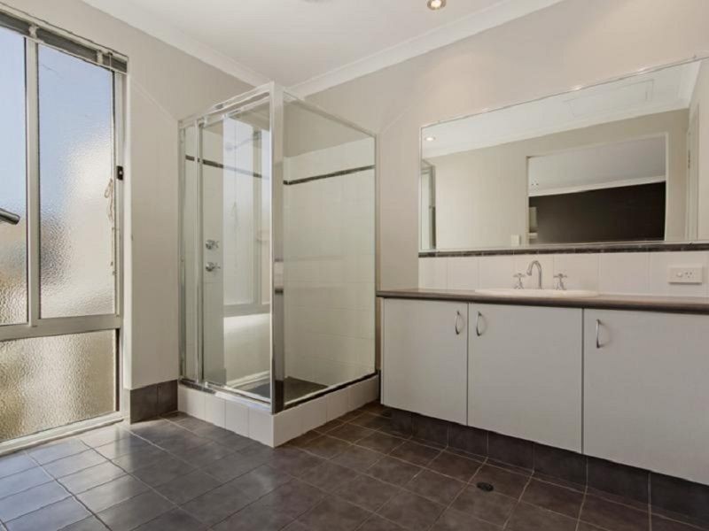 2/189 Rockingham Beach Road, Rockingham WA 6168