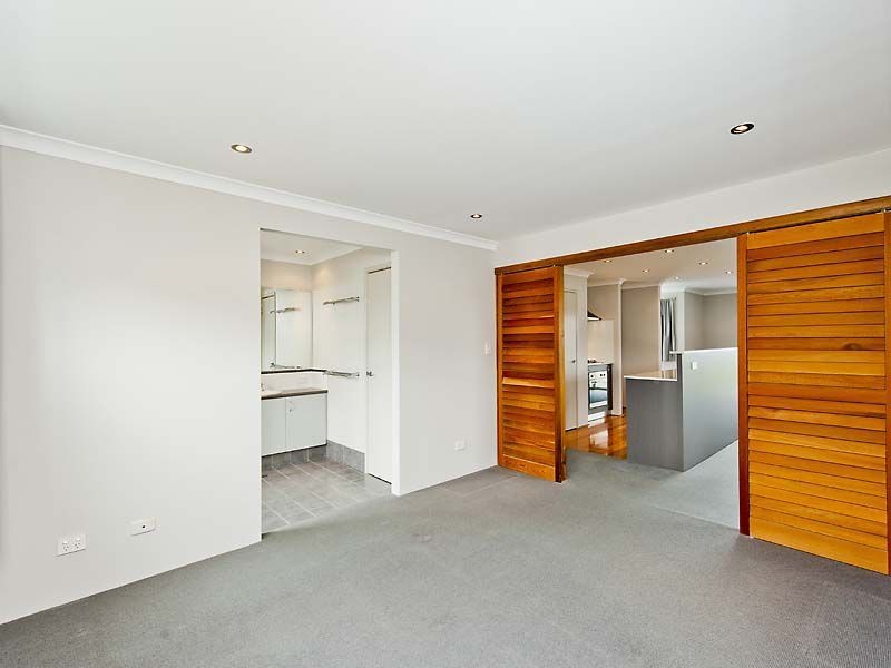 2/189 Rockingham Beach Road, Rockingham WA 6168