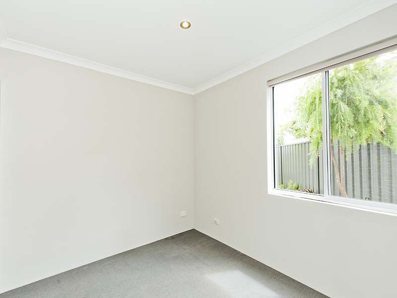 2/189 Rockingham Beach Road, Rockingham WA 6168