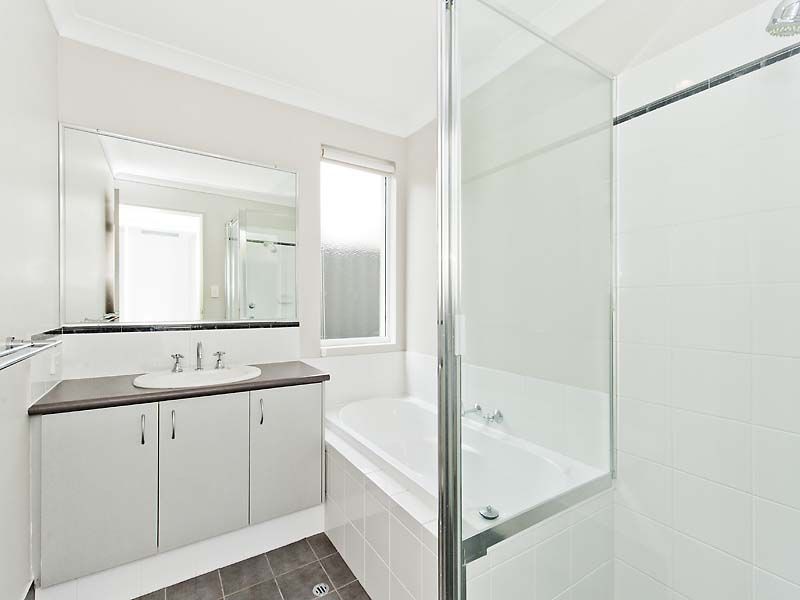 2/189 Rockingham Beach Road, Rockingham WA 6168