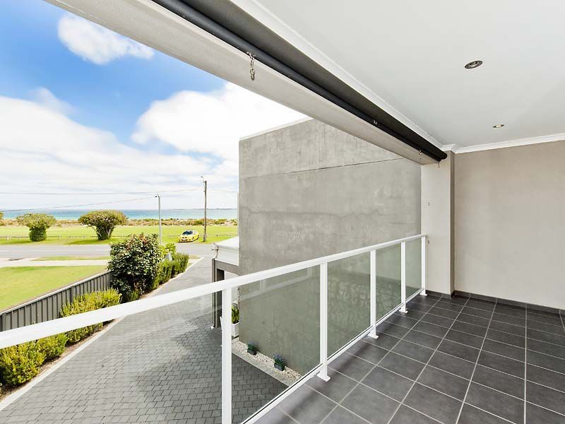 2/189 Rockingham Beach Road, Rockingham WA 6168