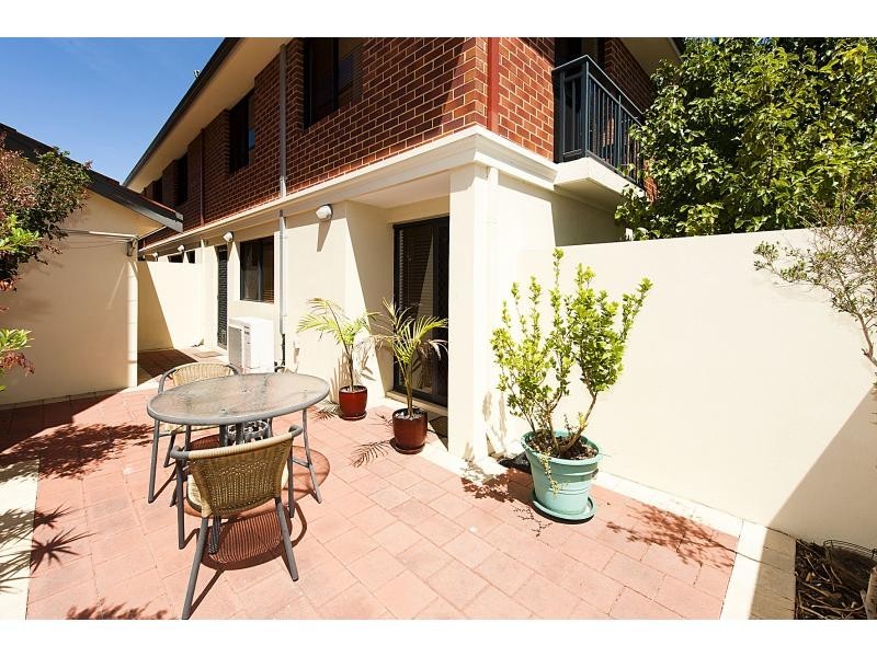 3/4 Lichfield Street, Victoria Park WA 6100