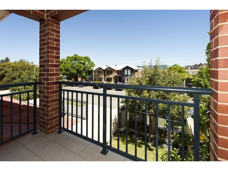 3/4 Lichfield Street, Victoria Park WA 6100