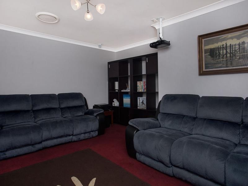 29 Parmelia Way, Craigie WA 6025