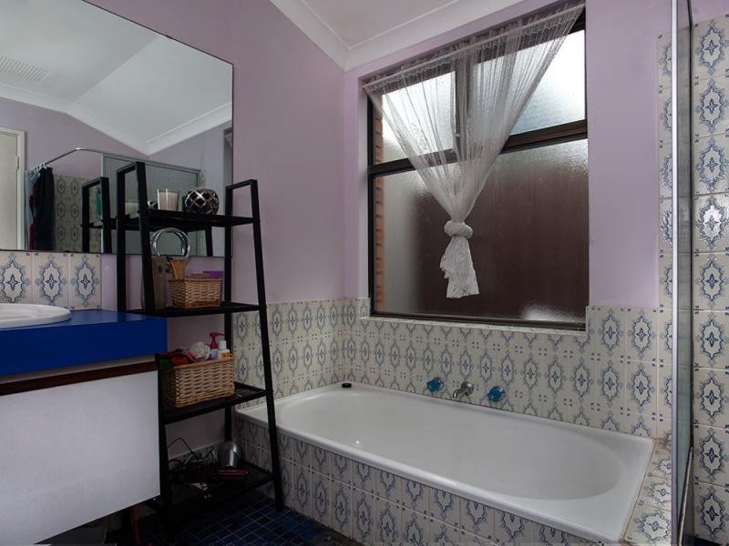 29 Parmelia Way, Craigie WA 6025