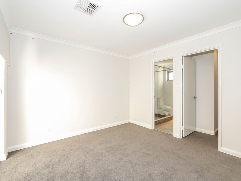 18 Mackerel Circuit, Alkimos WA 6038